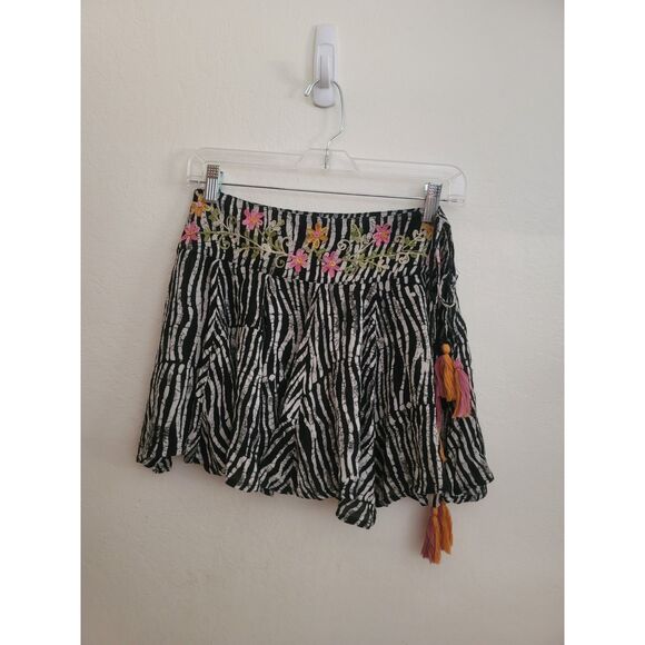 RAGA NWT Striped Unlined Mini Embroidered Floral Skirt sz S Tie Side - Picture 1 of 5